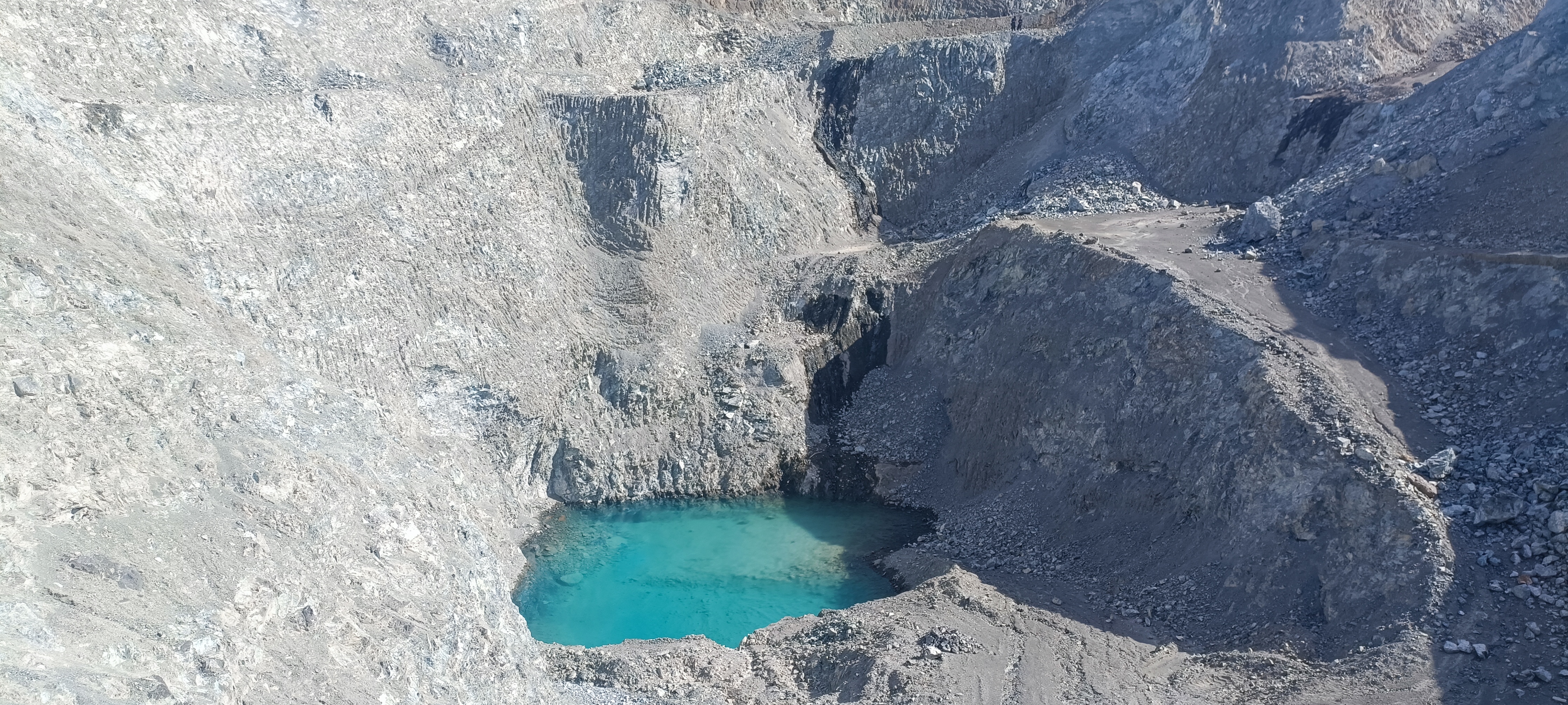 معدن طلای تخار