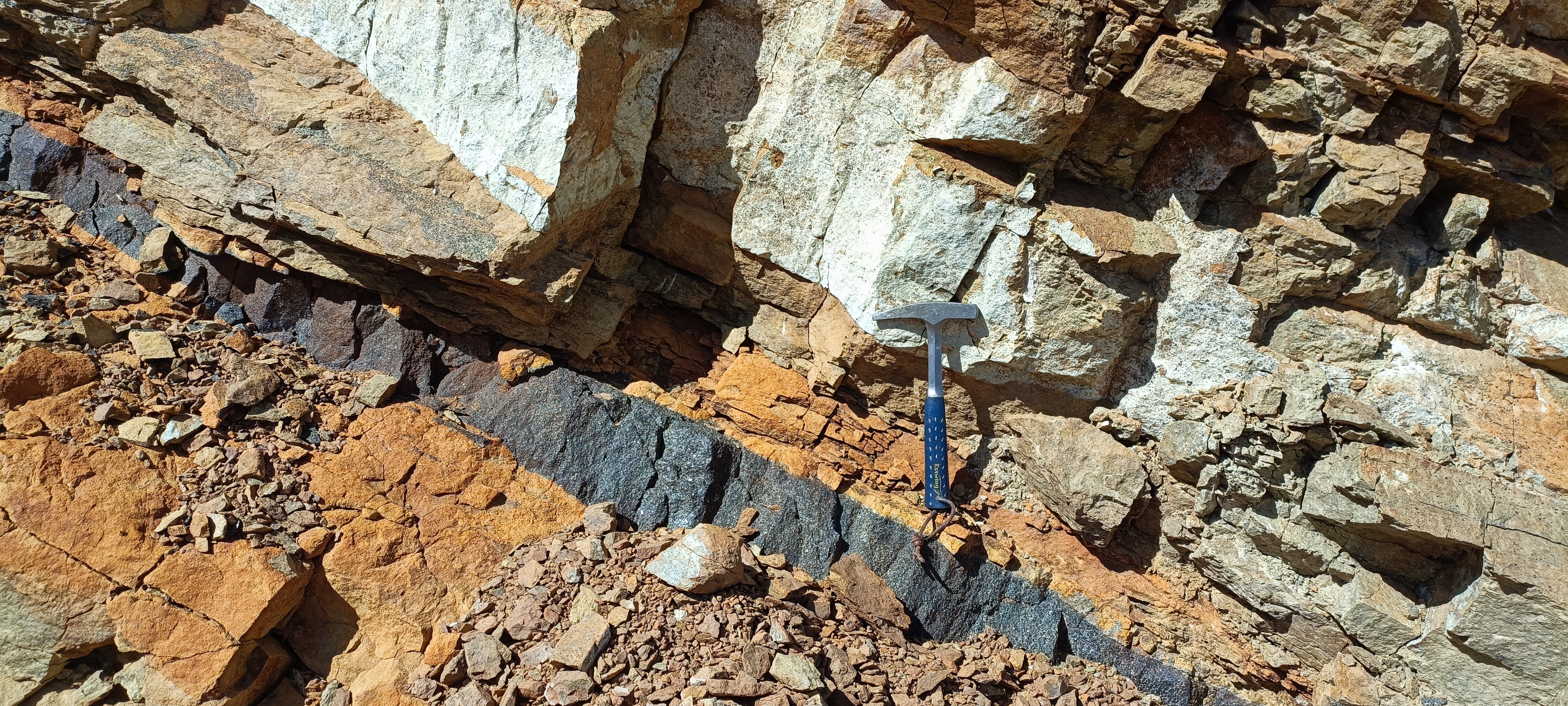 معدن طلای تخار